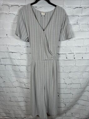 a new day romper - Light Gray and white seersucker-like XXL
